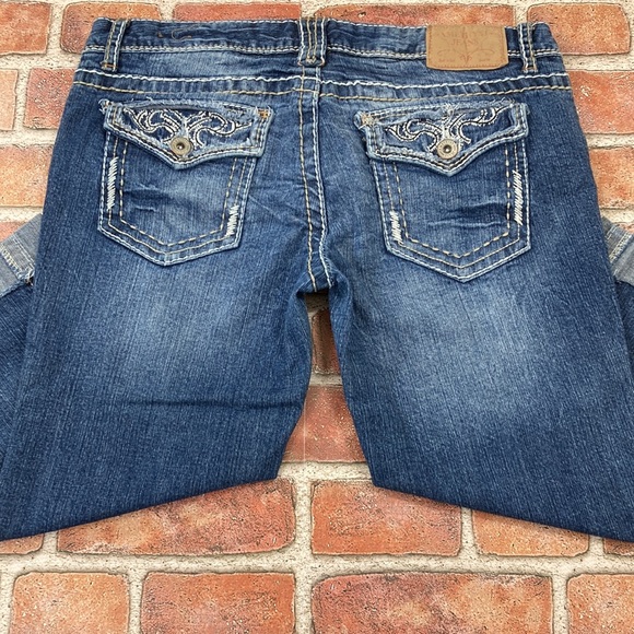 Amethyst cuffed Capri jeans - Picture 3 of 12